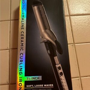 Conair Infiniti Pro Nano Tourmaline Ceramic Curling Iron - Black